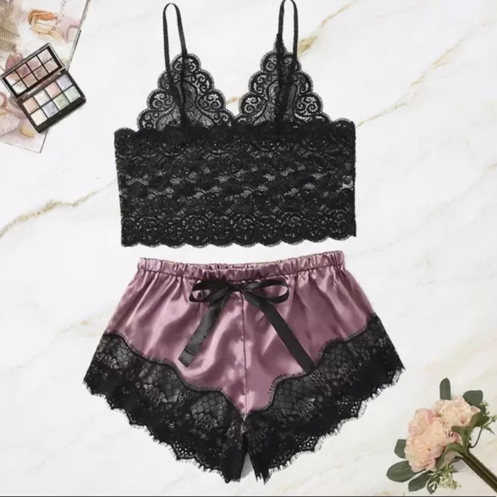 Satin V-neck Lingerie Lace Sleepwear
